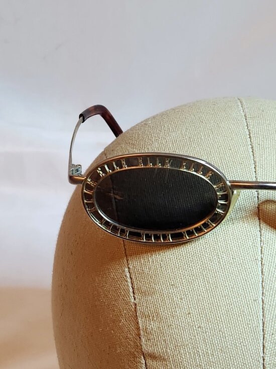Vintage ELLE EL2700 Oval Sunglasses Gold Logo Frame Brown Lens 140mm Y2K main image 6